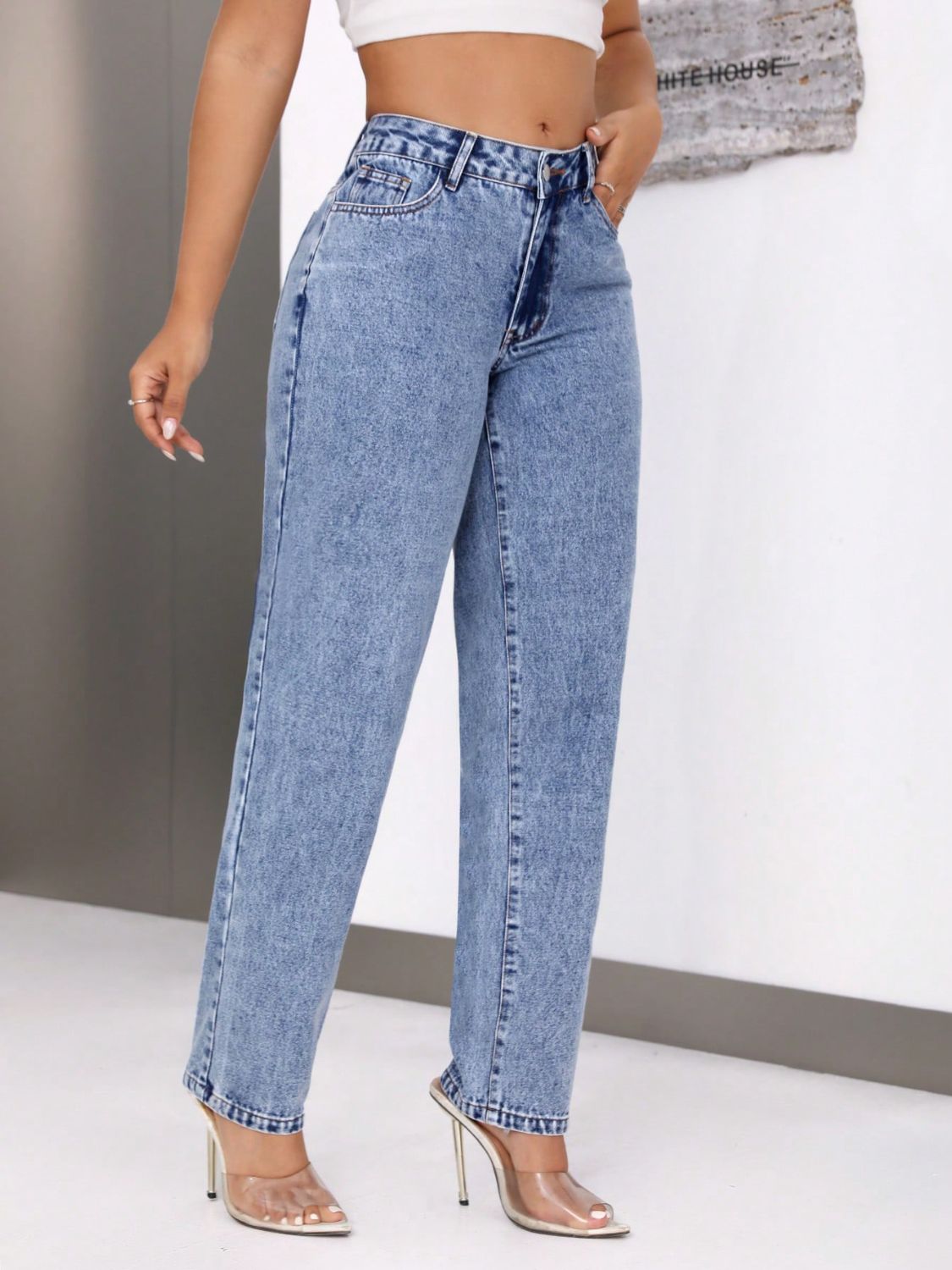 Mid-Rise Waist Jeans with Pockets Medium