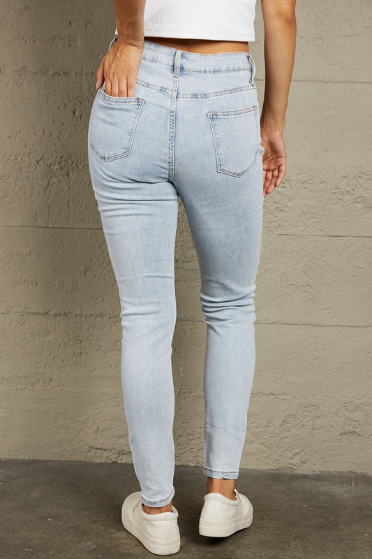 Baeful Ankle-Length Distressed Jeans with Pockets