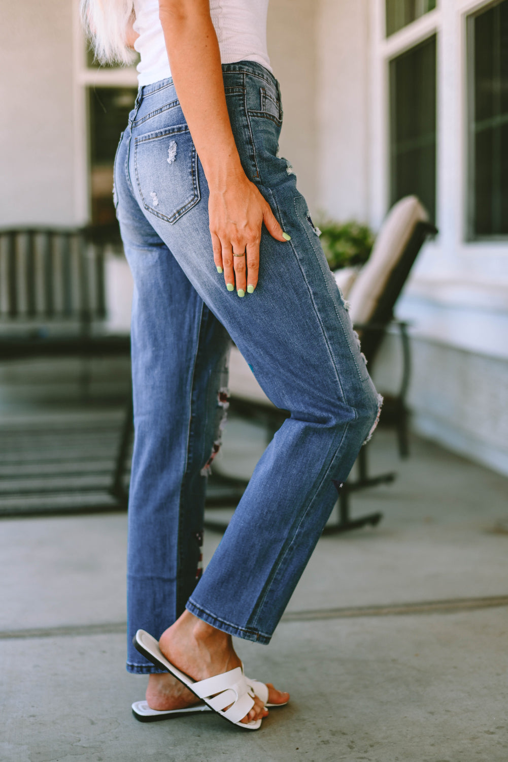 Distressed Straight Jeans with Pockets