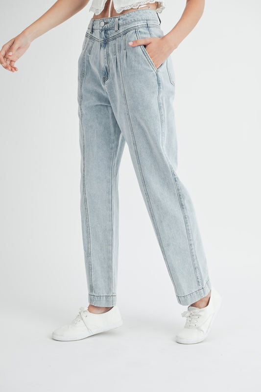 MABLE Pleated Front Detail Straight Jeans Lt Denim